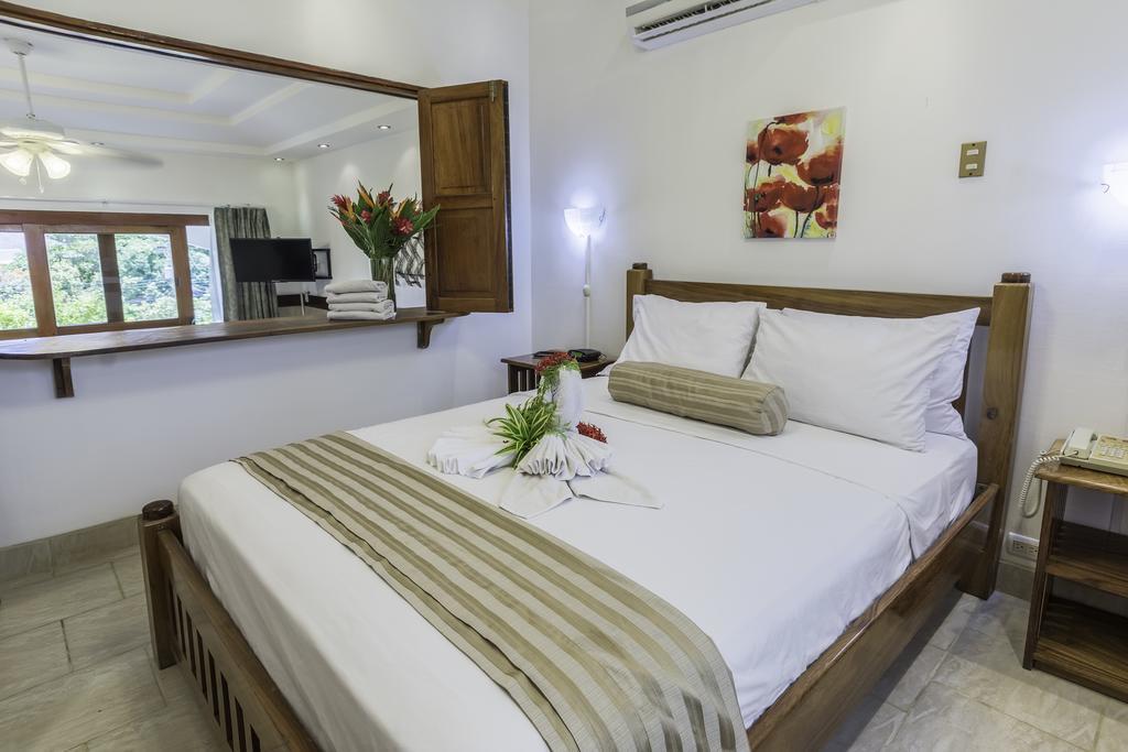 Best Western Tamarindo Vista Villas Стая снимка
